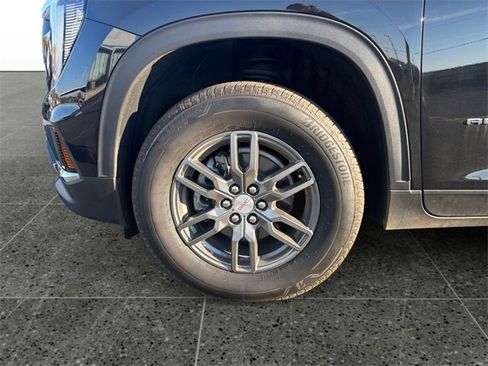 Used 2025 GMC Acadia Elevation image 14