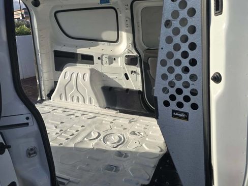 Used 2018 RAM ProMaster City Tradesman image 11