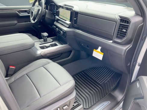 Certified 2026 Chevrolet Silverado 1500 LTZ w/ Technology Package RWD image 31