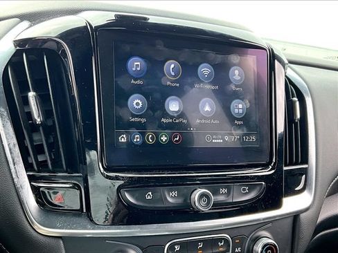Used 2023 Chevrolet Traverse LT FWD image 20