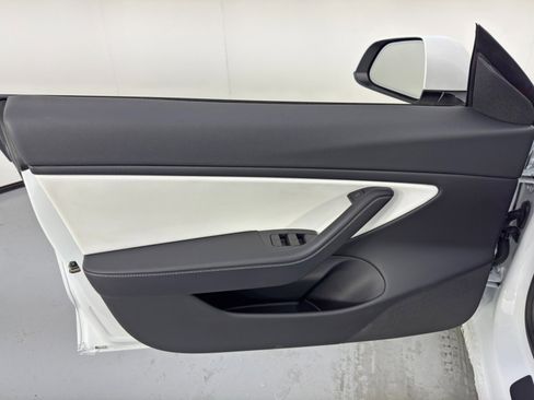 Used 2021 Tesla Model 3 Performance image 42