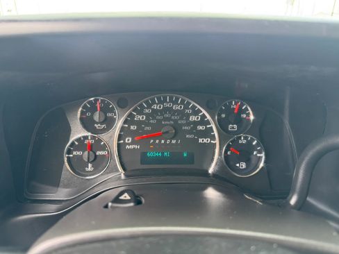 Used 2017 Chevrolet Express 3500 LT w/ LT Preferred Equipment Group image 46