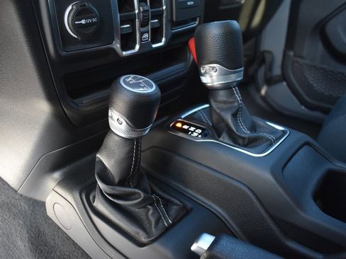 Used 2021 Jeep Wrangler Unlimited Sahara AWD/4WD image 24