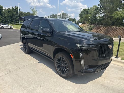 Used 2023 Cadillac Escalade Sport w/ Touring Package AWD/4WD image 5