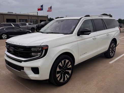 Used 2025 Ford Expedition Max Platinum w/ Driver's Package AWD/4WD image 3