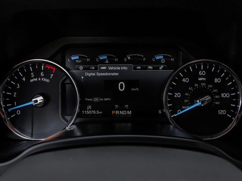 Used 2018 Ford Expedition Limited w/ Equipment Group 302A AWD/4WD image 21