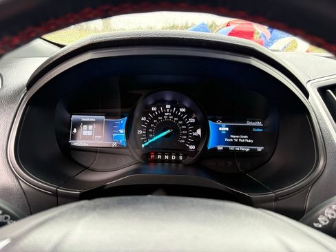 Used 2022 Ford Edge ST-Line image 30