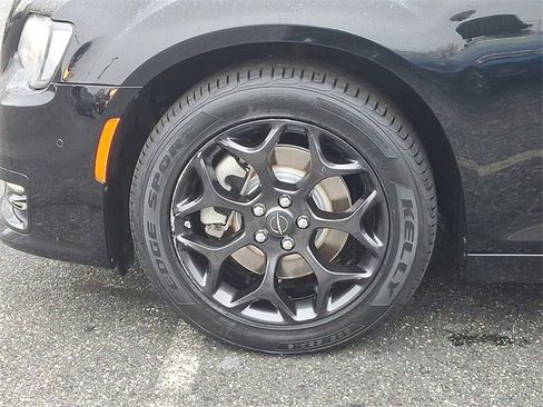 Used 2023 Chrysler 300 Touring L w/ Popular Equipment Group image 8