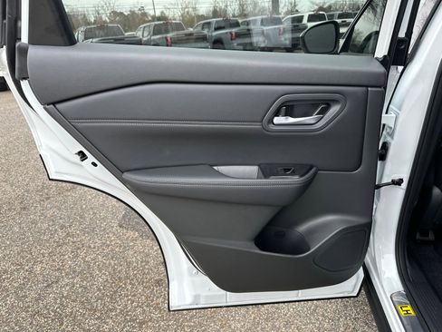 New 2026 Nissan Rogue SV image 22