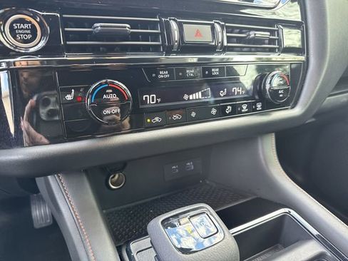 Used 2024 Nissan Pathfinder Rock Creek AWD/4WD image 23