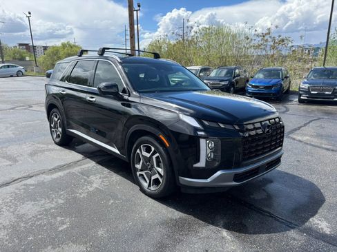 Used 2023 Hyundai Palisade SEL AWD/4WD image 3