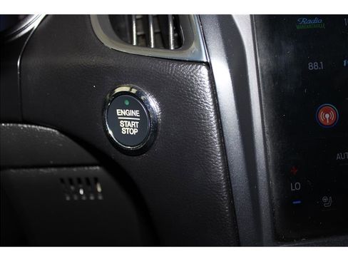 Used 2024 Ford Edge Titanium image 32