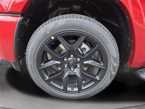 New 2026 RAM 1500 Laramie AWD/4WD image 39