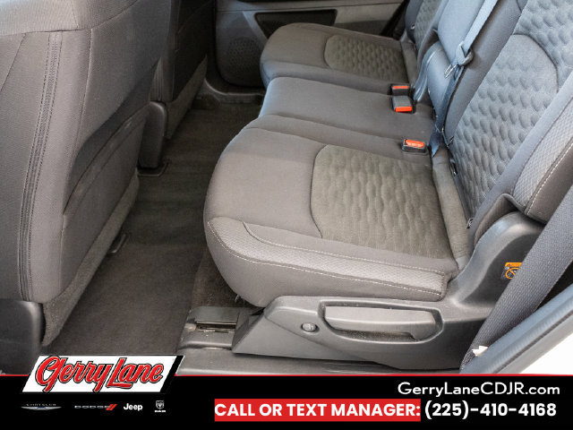 Used 2025 Nissan Pathfinder SV FWD image 18