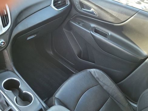 Used 2020 Chevrolet Equinox LT w/ Sport Edition image 23
