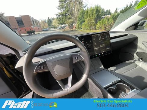 Used 2024 Tesla Model 3 Standard Range RWD image 39