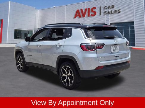 Used 2025 Jeep Compass Limited AWD/4WD image 9
