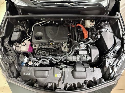 Certified 2021 Toyota Venza LE AWD/4WD image 10