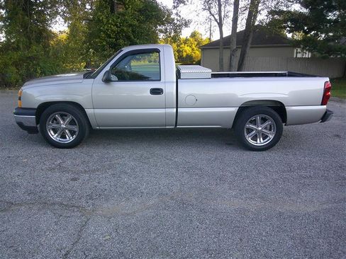 Used 2007 Chevrolet Silverado 1500 W/T image 2