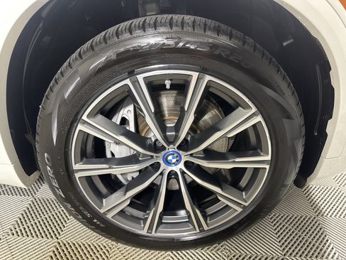 Used 2023 BMW X5 xDrive45e w/ M Sport Package AWD/4WD image 27