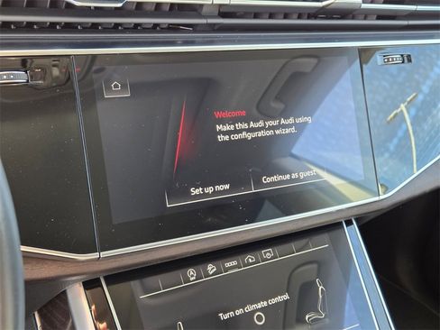 Used 2022 Audi Q8 Premium Plus w/ Premium Plus Package image 15