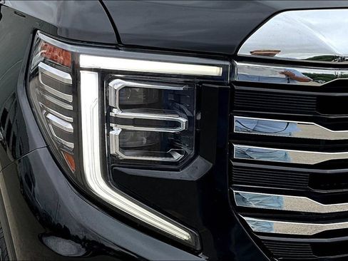 Used 2024 GMC Sierra 1500 SLT AWD/4WD image 34