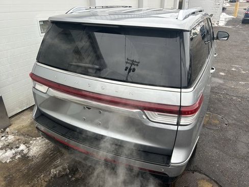 Used 2024 Lincoln Navigator Premiere image 5
