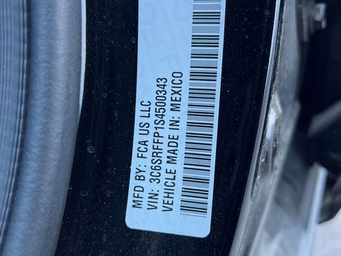 Used 2025 RAM 1500 Big Horn AWD/4WD image 32