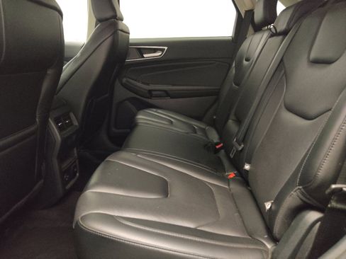 Used 2022 Ford Edge Titanium w/ Equipment Group 301A AWD/4WD image 18