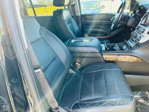 Used 2015 GMC Yukon XL Denali w/ Premium Package image 38