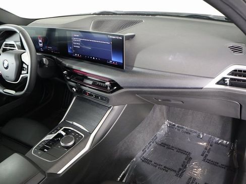 Used 2025 BMW 330i Sedan w/ Convenience Package image 9