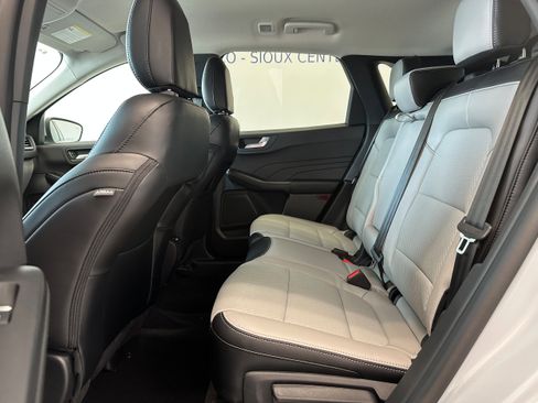 New 2025 Ford Escape SE image 37