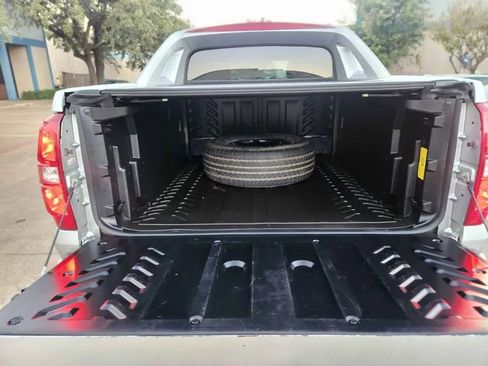 Used 2013 Chevrolet Avalanche LT w/ Texas Edition image 12