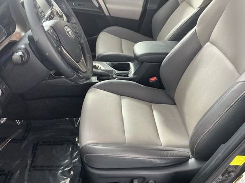 Used 2015 Toyota RAV4 Limited w/ Outdoor Package AWD/4WD image 8