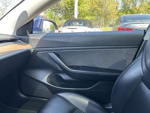Used 2018 Tesla Model 3 Long Range AWD/4WD image 11