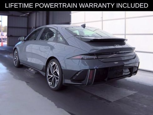 Used 2024 Hyundai Ioniq 6 SEL AWD/4WD image 11