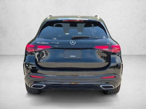Used 2024 Mercedes-Benz GLC 300 image 7