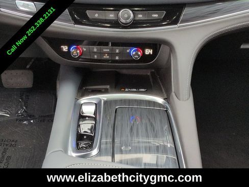 Used 2023 Buick Enclave Essence AWD/4WD image 21
