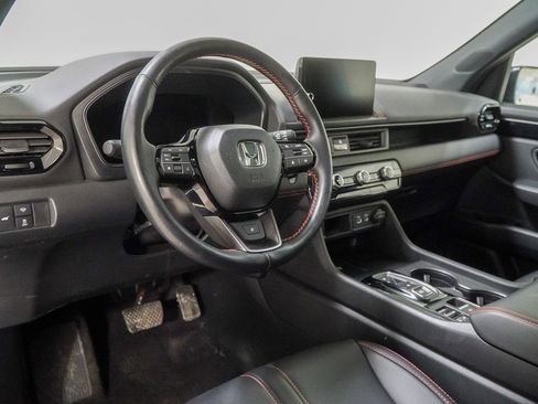 Certified 2025 Honda Pilot TrailSport image 25