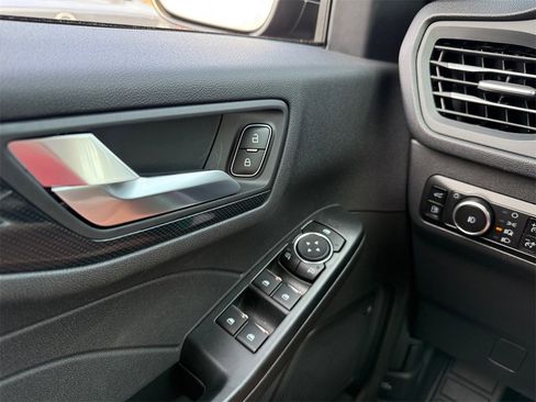 New 2025 Ford Escape ST-Line Elite image 19