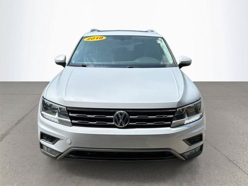 Used 2018 Volkswagen Tiguan SEL FWD image 9