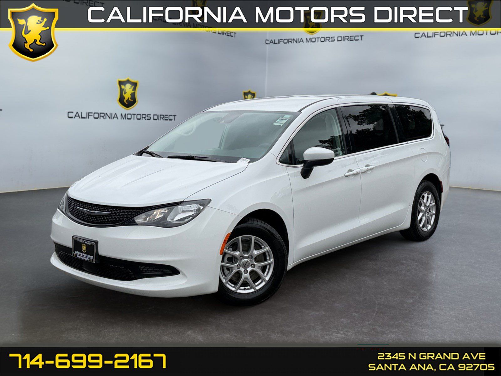 Used 2023 Chrysler Voyager LX FWD image 1