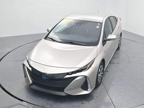 Used 2020 Toyota Prius Prime XLE image 44