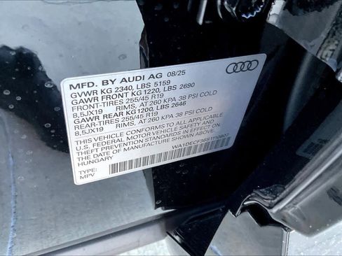New 2025 Audi Q3 2.0T Premium image 18