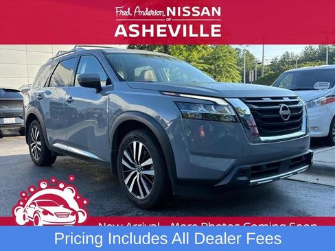 Used 2024 Nissan Pathfinder Platinum w/ Cargo Package AWD/4WD image 1