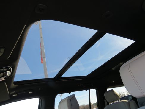 New 2026 Jeep Grand Wagoneer Summit w/ Rear Seat Video Group I image 21