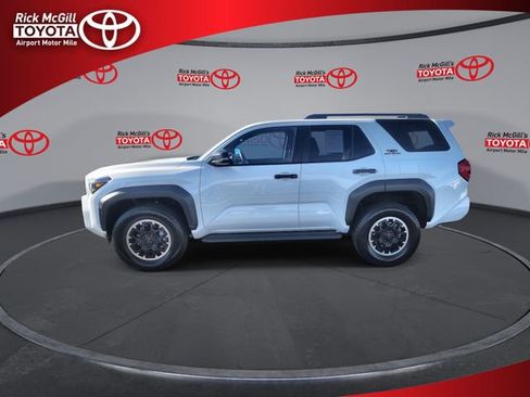 Used 2025 Toyota 4Runner TRD Off-Road image 5