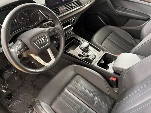 Used 2023 Audi Q5 2.0T Premium w/ Convenience Package AWD/4WD image 9