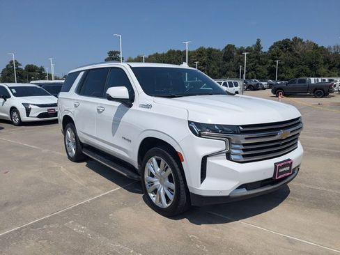 Used 2021 Chevrolet Tahoe High Country AWD/4WD image 3