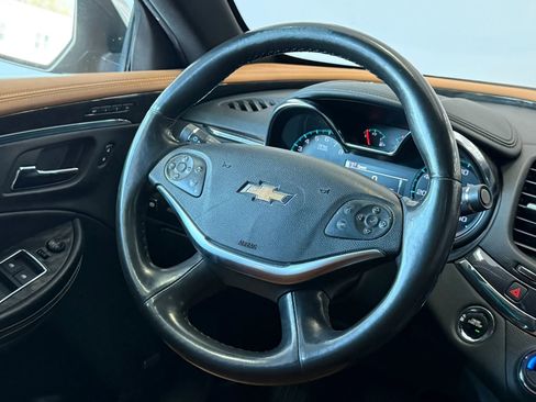 Used 2016 Chevrolet Impala LTZ w/ Enhanced Convenience Package FWD image 9
